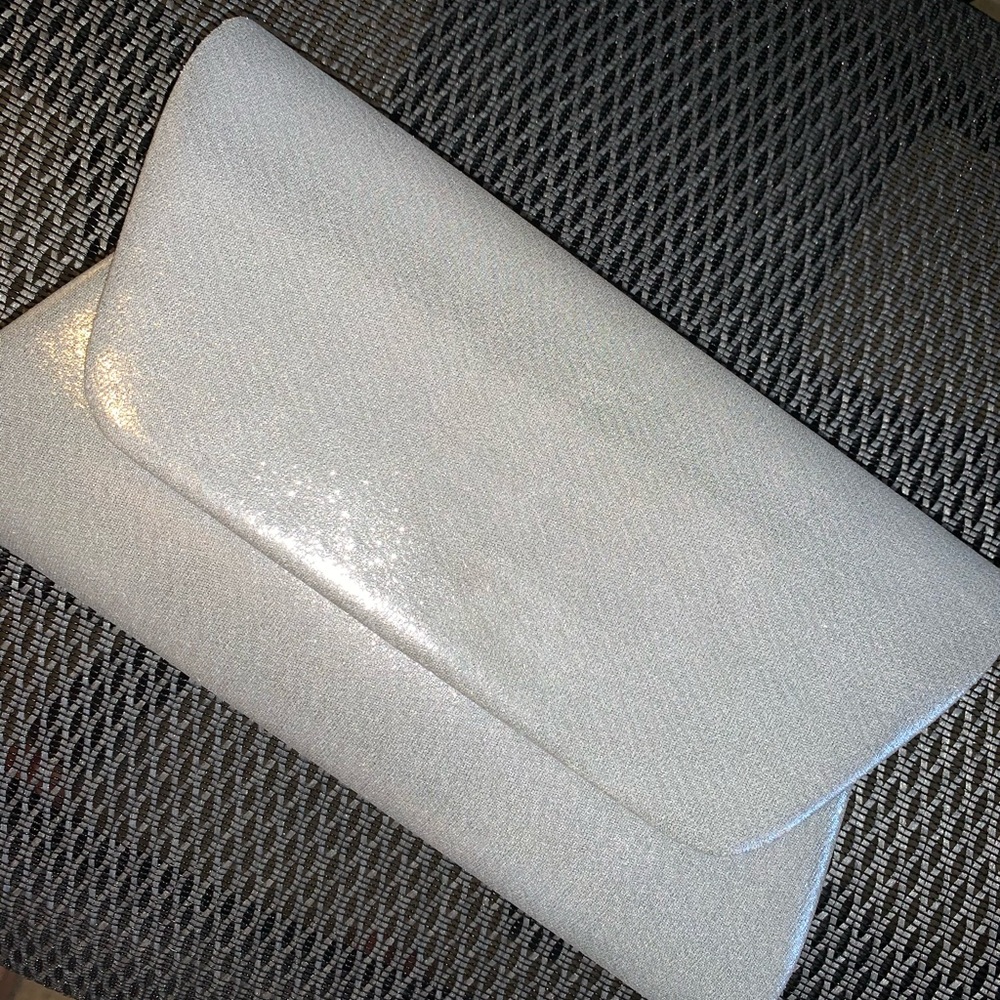 Silver Purse - Picture 2 of 5